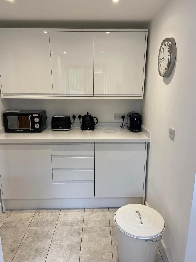 High Hedges Apartment A Оксфорд Экстерьер фото